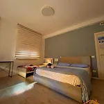 Carloalbertoapartment -b By Homes In Apartman