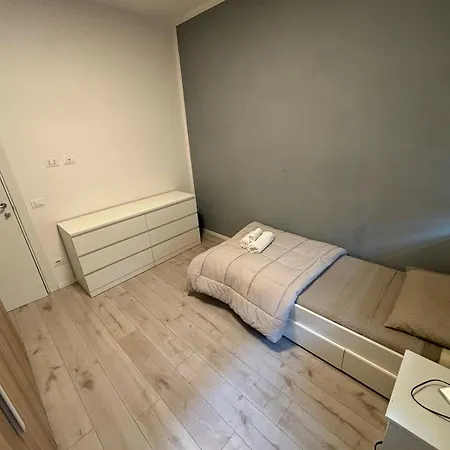 Homes In - B *