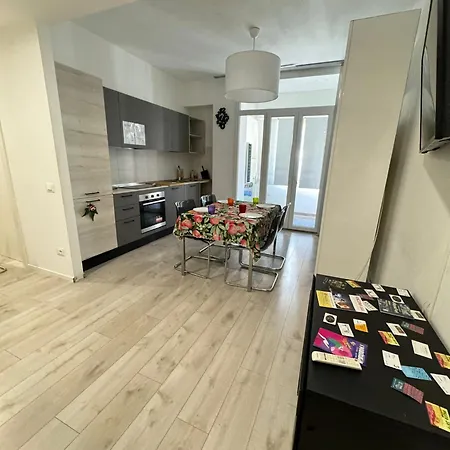 Homes In - B